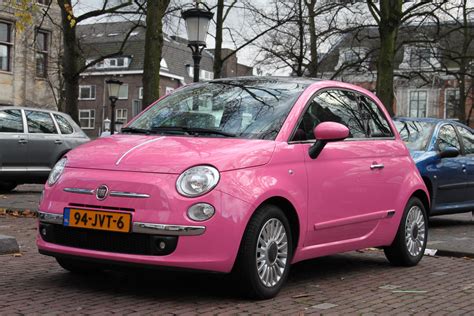 Fiat 500 roze .